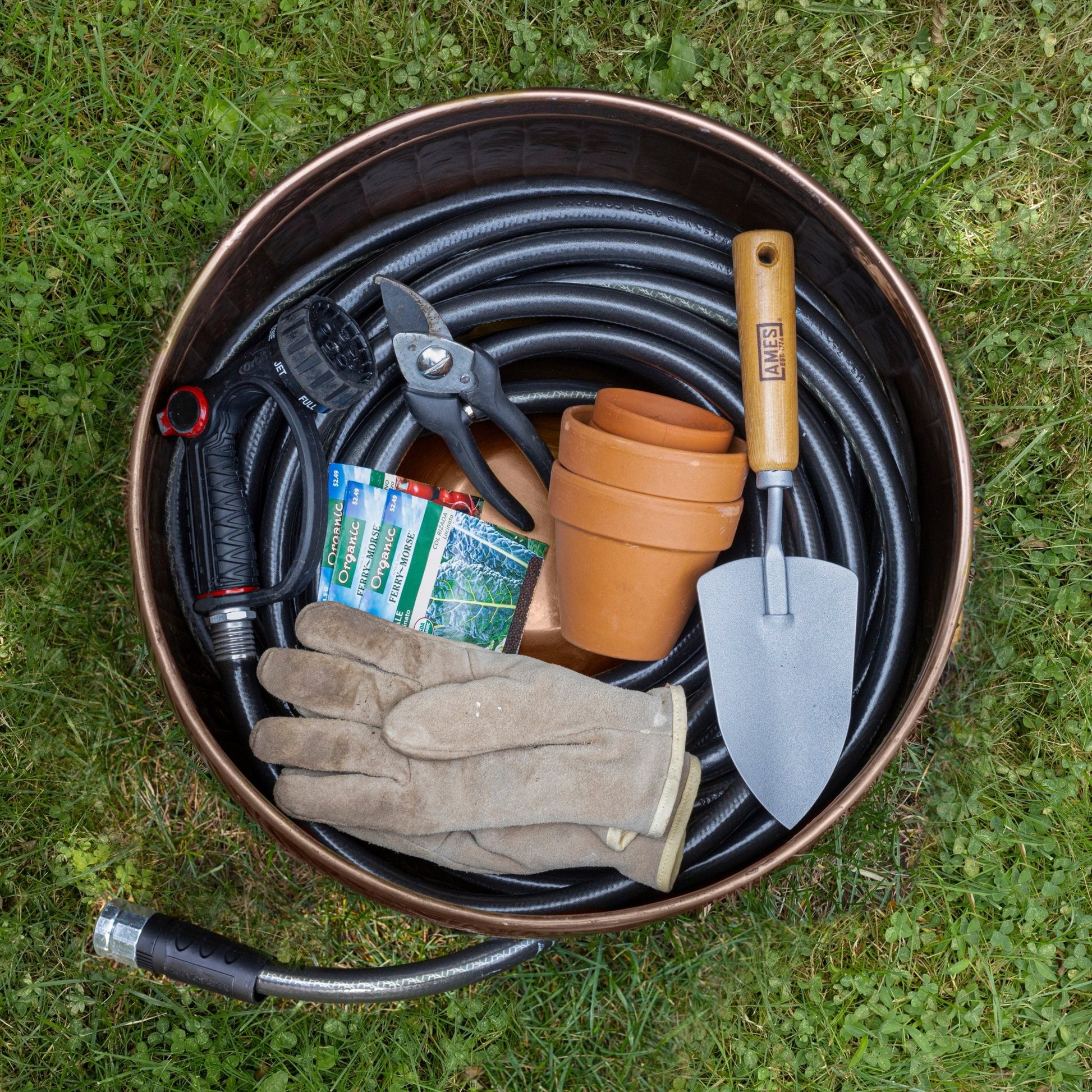 La Jolla Hose Pot with Lid - Good Directions