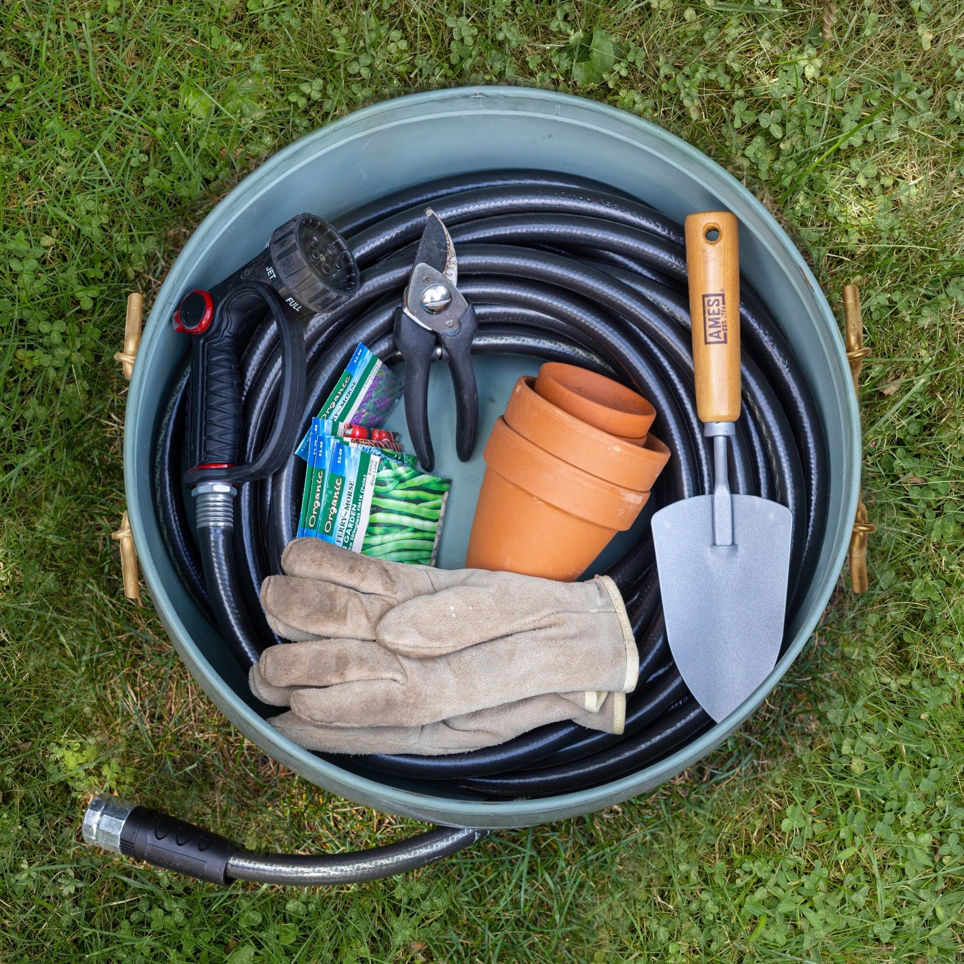Sedona Hose Pot with Lid, Brass Accents - Good Directions